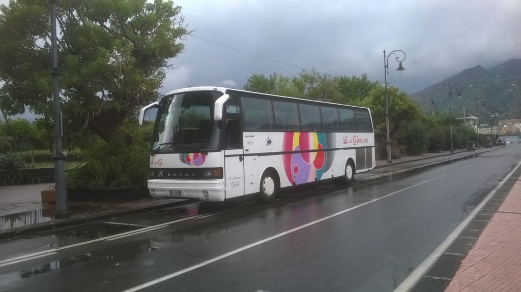 Autobus Setra 215